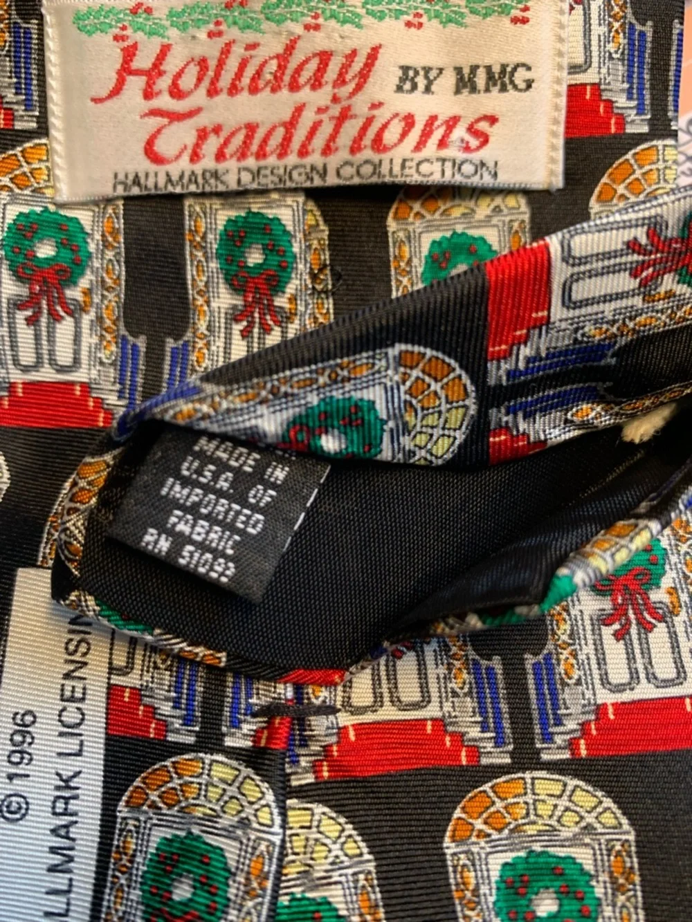 Holiday Traditions Hallmark Men’s Tie Black Christmas Wreath Silk 1996 3.5”